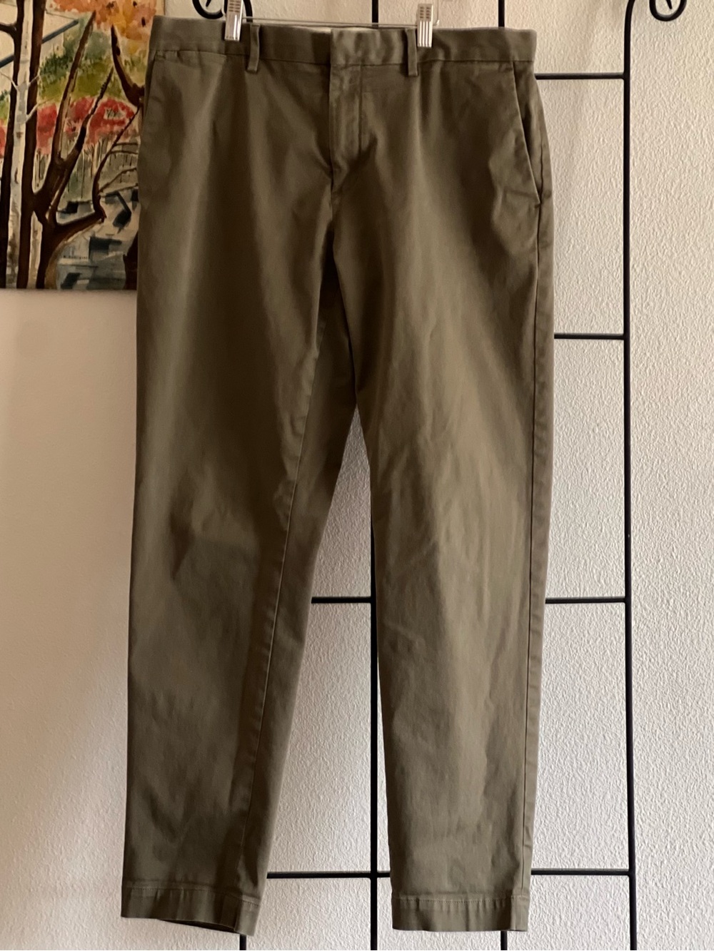 Banana Republic Men's Olive Athletic Tapered Fit Chino Pants, W 34